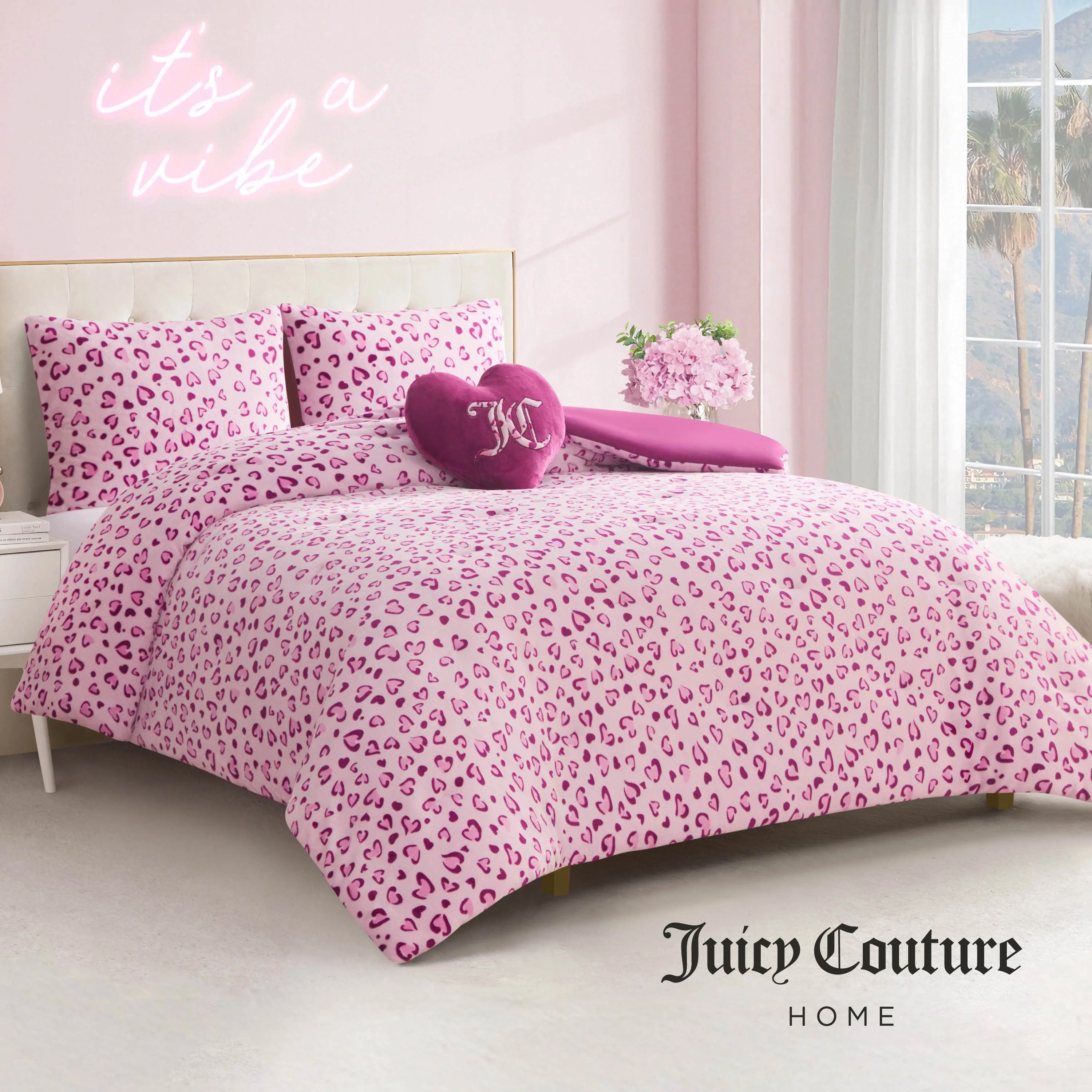 Plush Reversible Leopard Hearts Comforter Set - Image 3