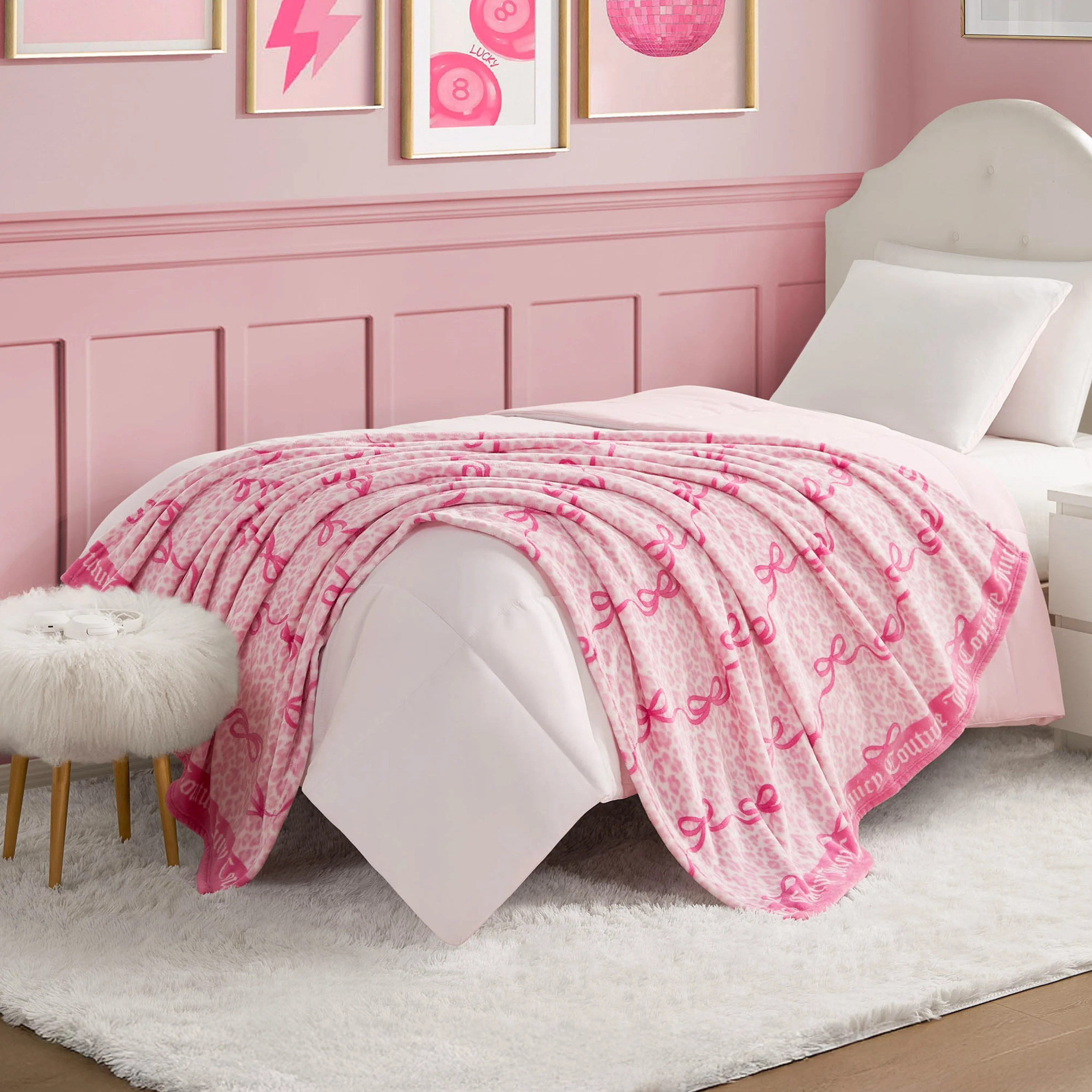 Plush Throw Blanket - Image 2