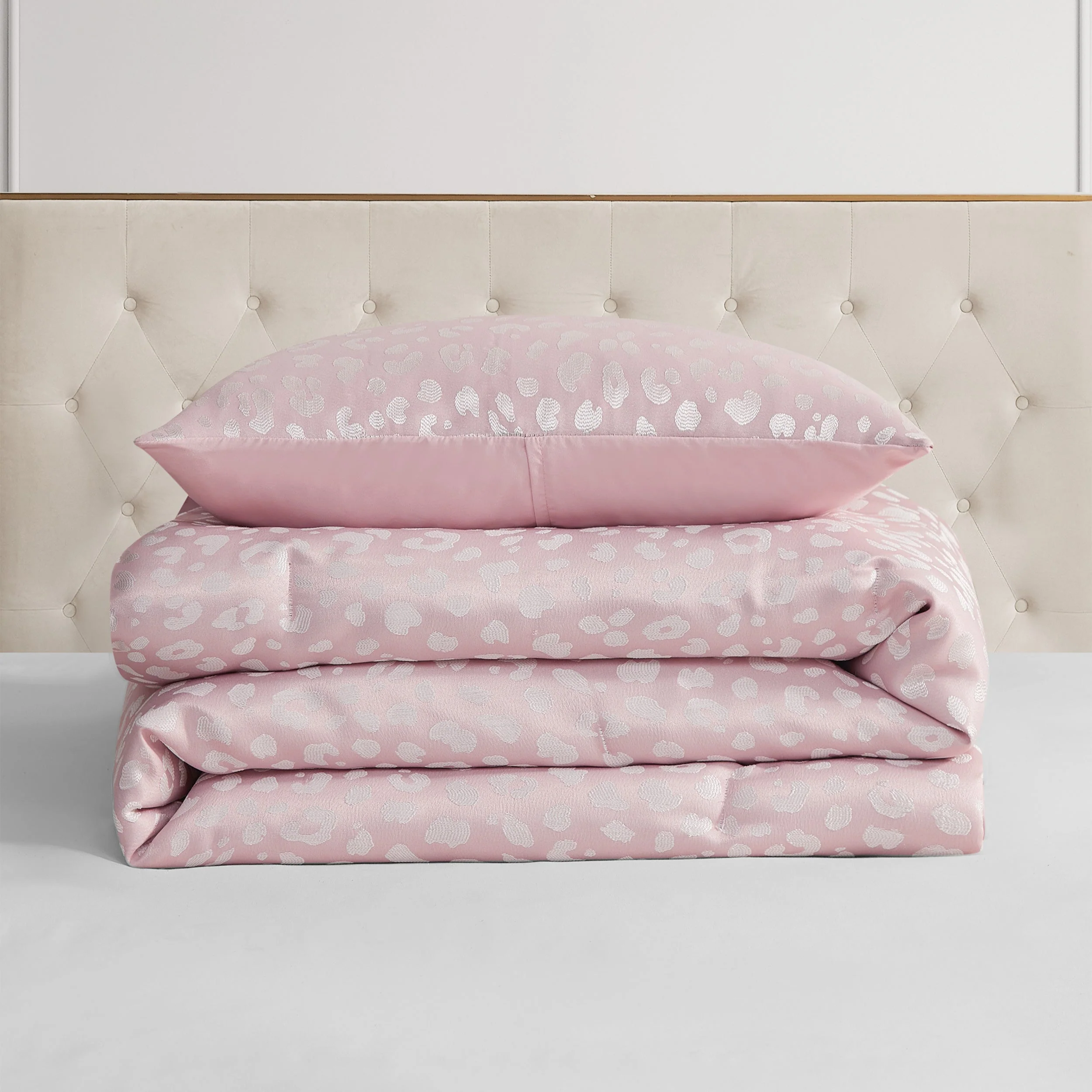 Sparkle Cheetah Jaquard Comforter Set - Image 5